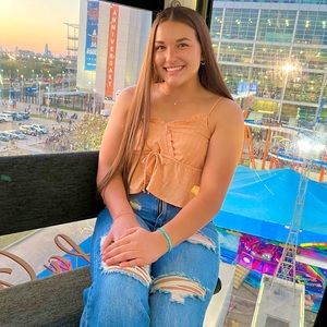 Meet your Posher, Bailey